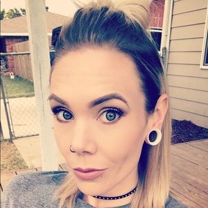 Meet your Posher, Christie