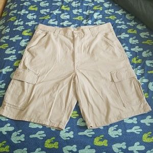 Men shorts size 34 never worn