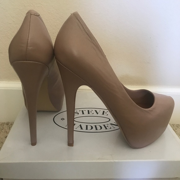 Steve Madden Pumps - Picture 2 of 6