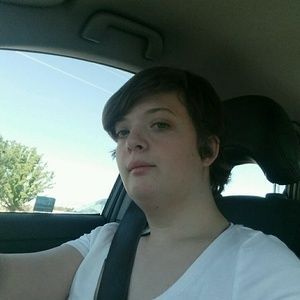 Meet your Posher, Courtney