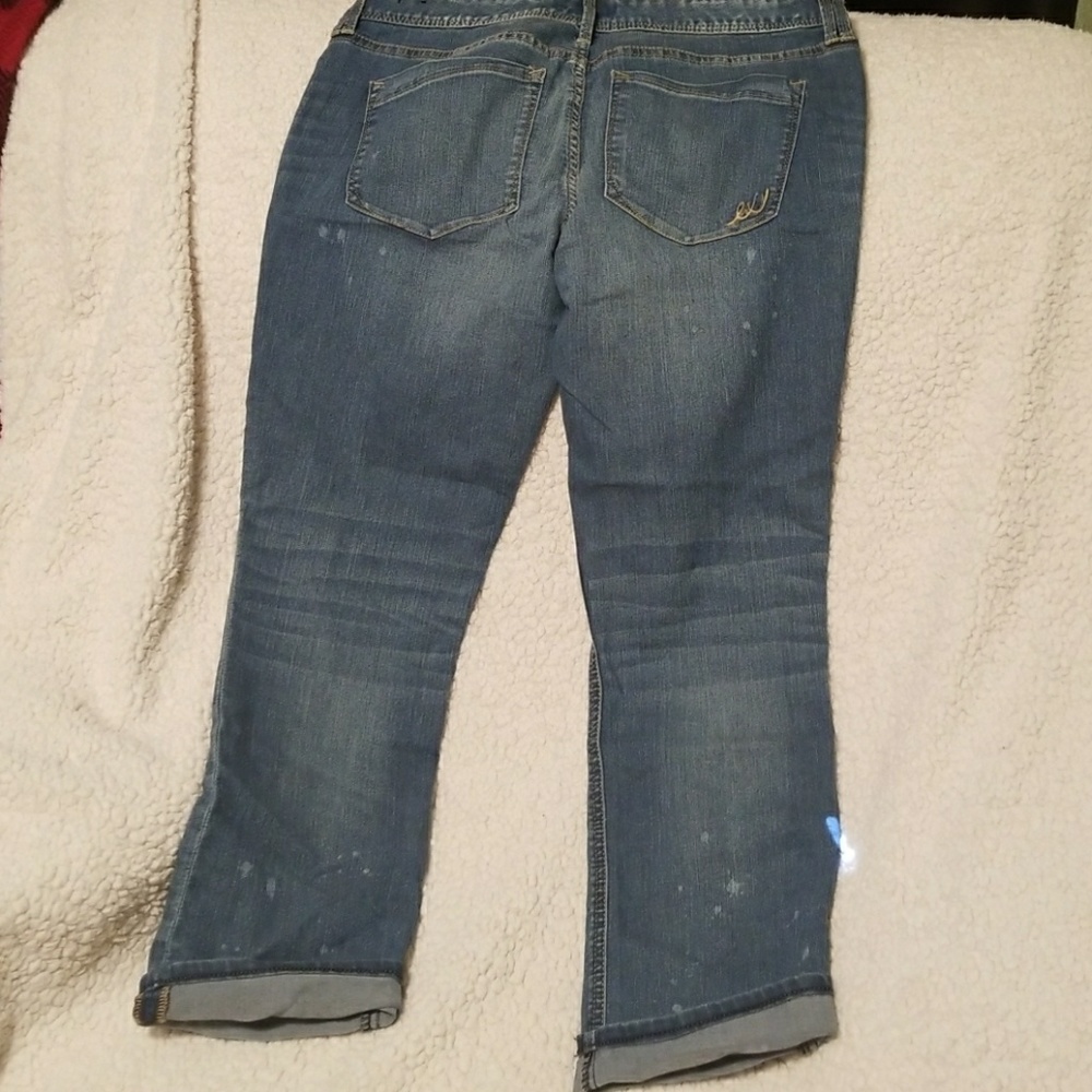 Express capris. - Picture 2 of 3