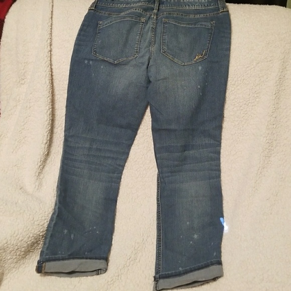 Express capris. - Picture 2 of 3