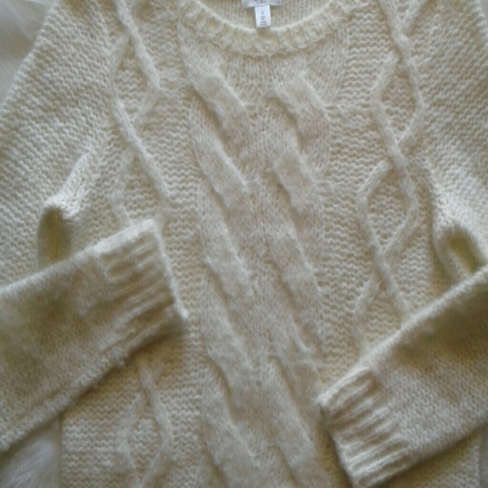 BP crop sweater