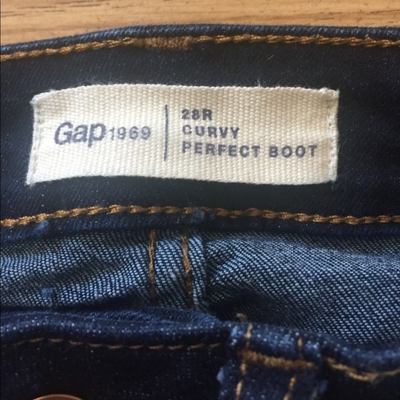 GAP Curvy Fit Perfect Boot Jeans 28R - Picture 2 of 4