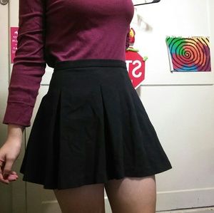 Forever 21 black skirt M