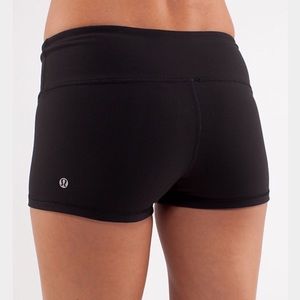 Lululemon wonder under bootie shorts