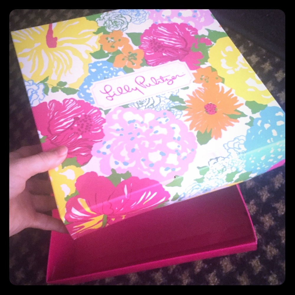 Lilly Pulitzer gift box