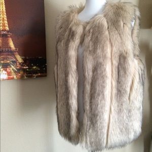 Topshop faux fur coat vest Super Soft! 👍Like NEW!