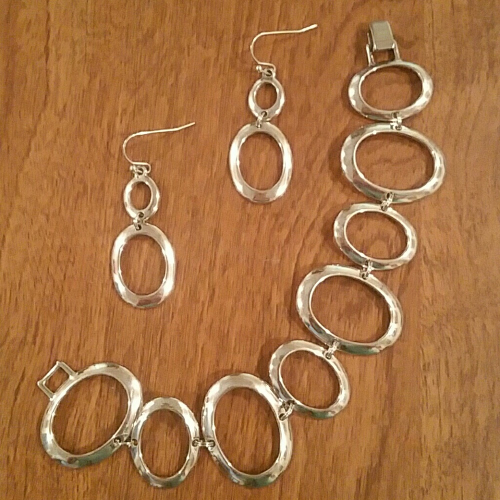 LIA SOPHIA EARRINGS & BRACELET