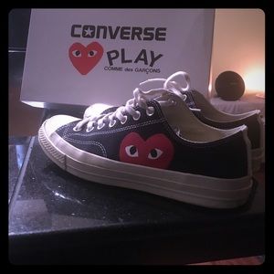 Size 10 

Comme Des Garçon converse