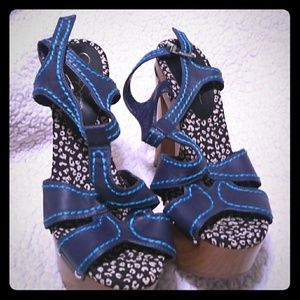 Jessica Simpson Platforms