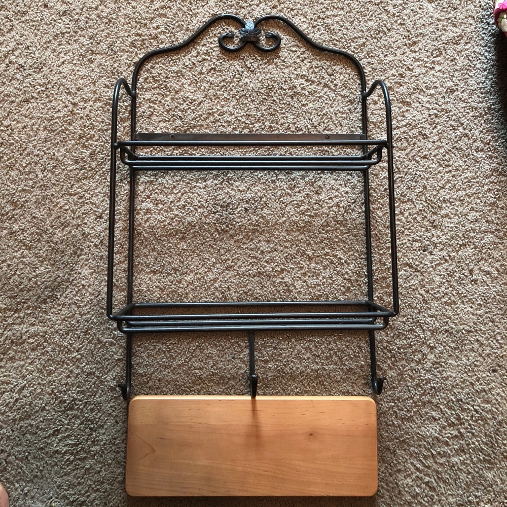 Longenberger iron wall hanging with hooks