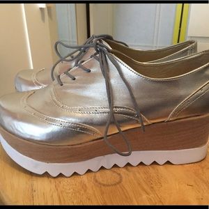 Silver Platform Oxfords similar to StellaMcCartney