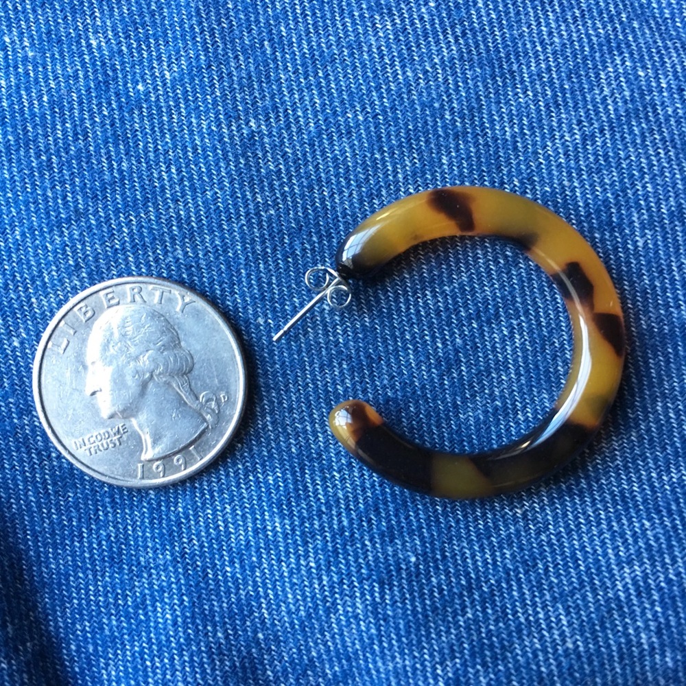 1 3/8" Tortoise Shell Hoop Earrings Great Size - Picture 5 of 7
