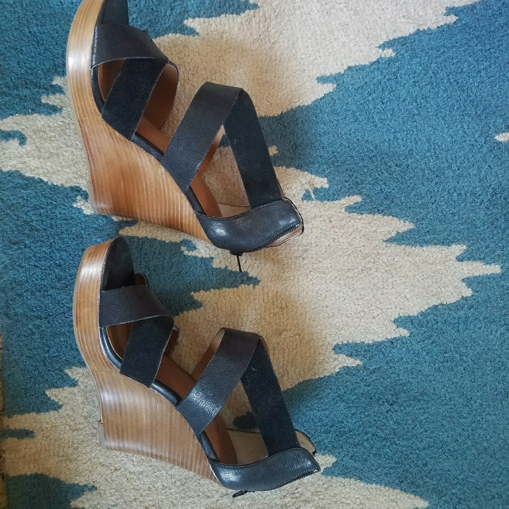 Seychelles wedges