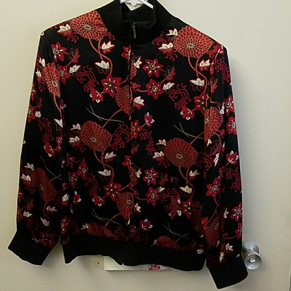 A beautiful silk lined light weight jacket.