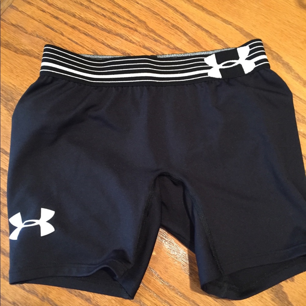 Black Under Armor shorts