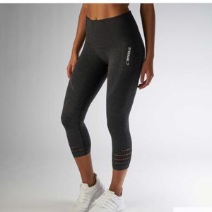 Black marl gymshark crop