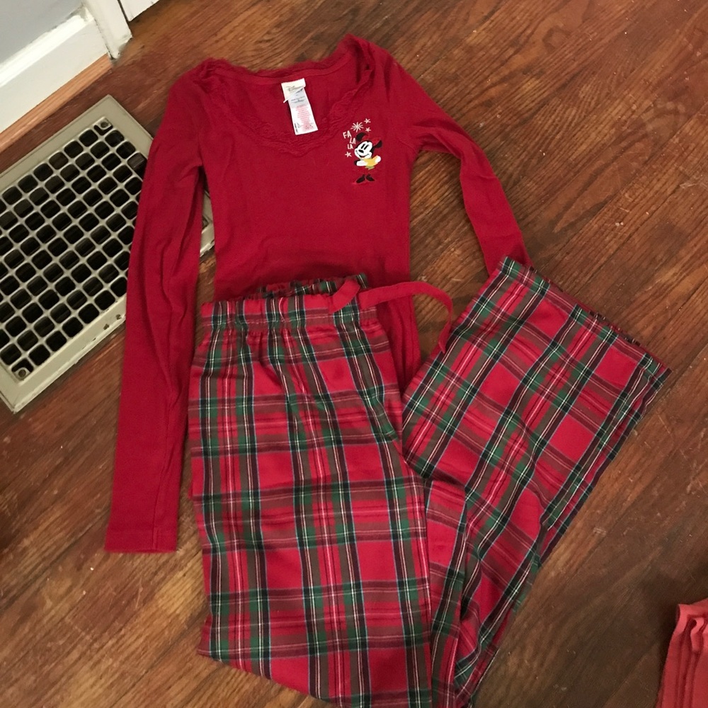 Disney Christmas PJ's women's size M