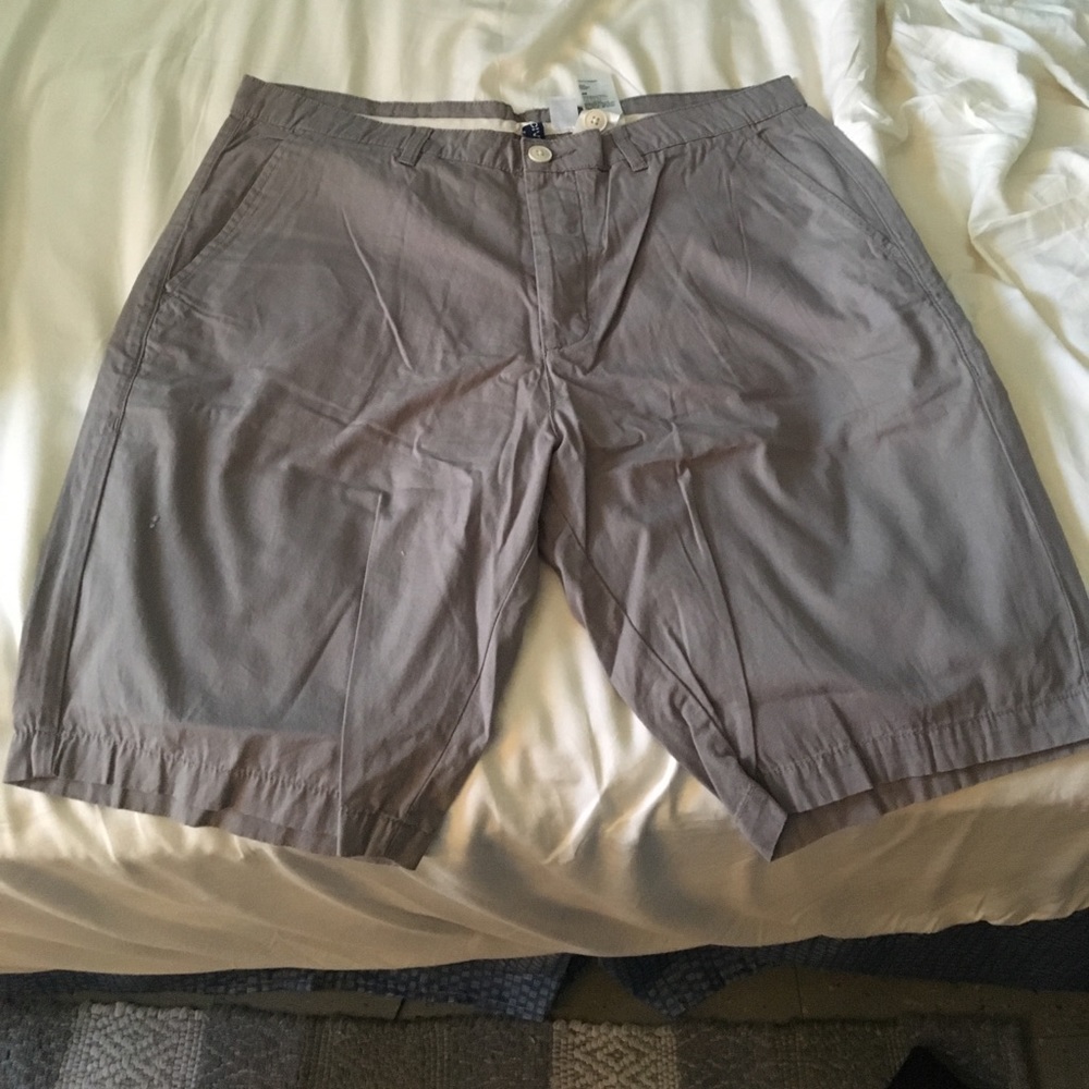 Grey shorts