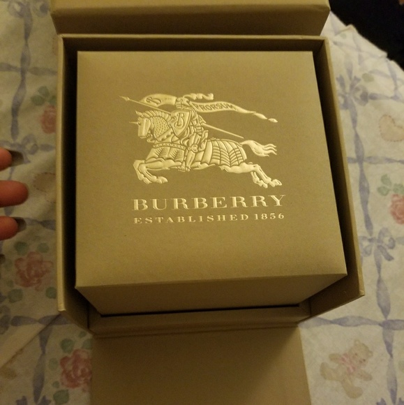 Authentic Burberry Watch - Picture 2 of 6