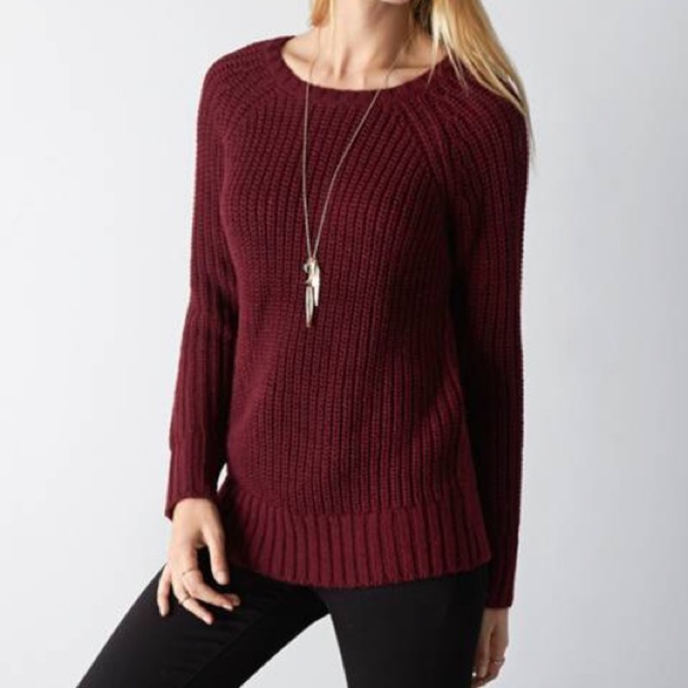 American Eagle Burgundy Jegging Sweater