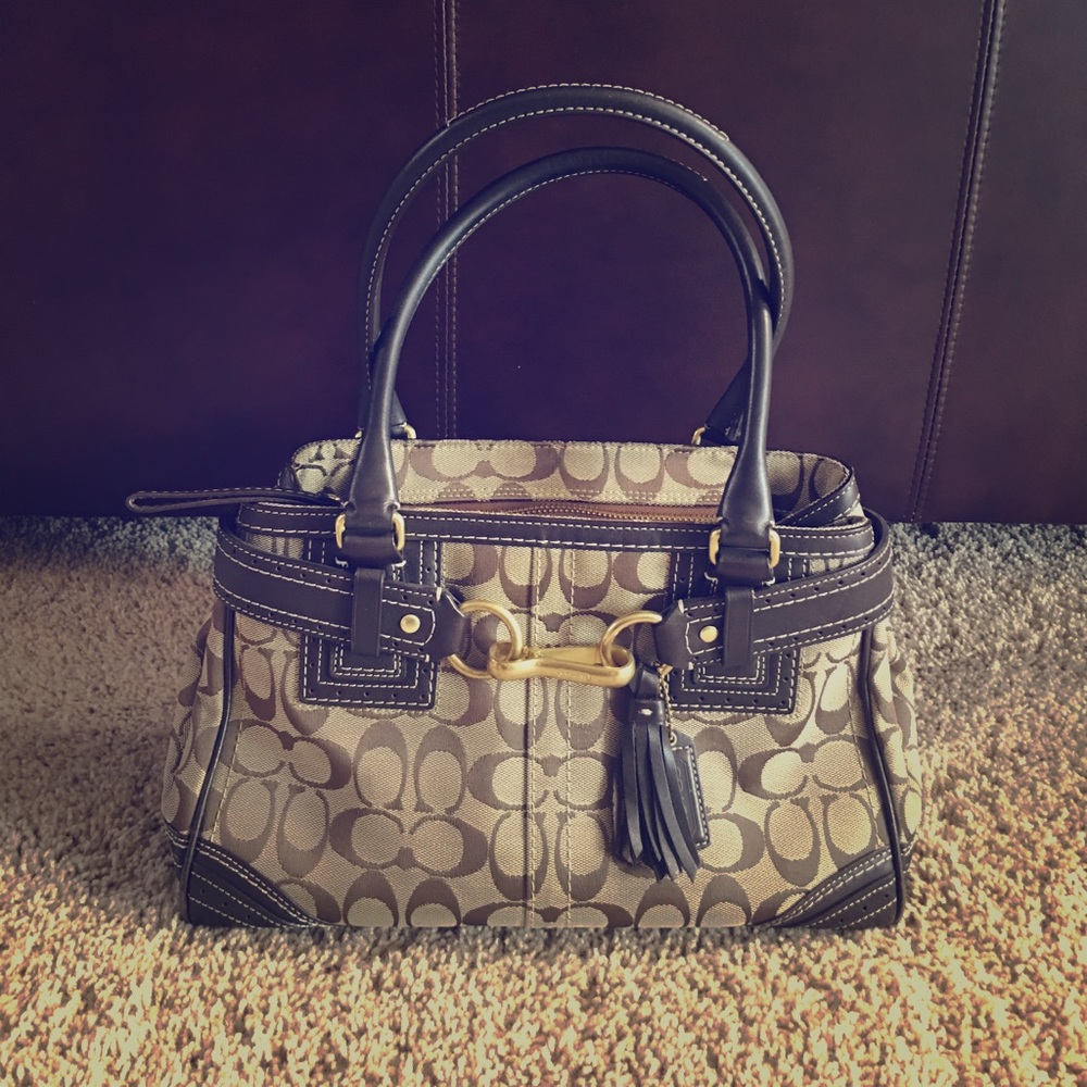 Authentic Like New Coach Shoulder Bag