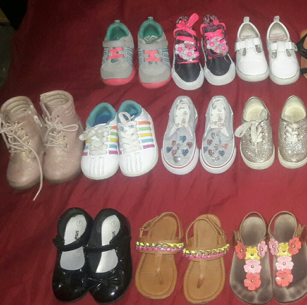 18 pairs of toddler girl shoes