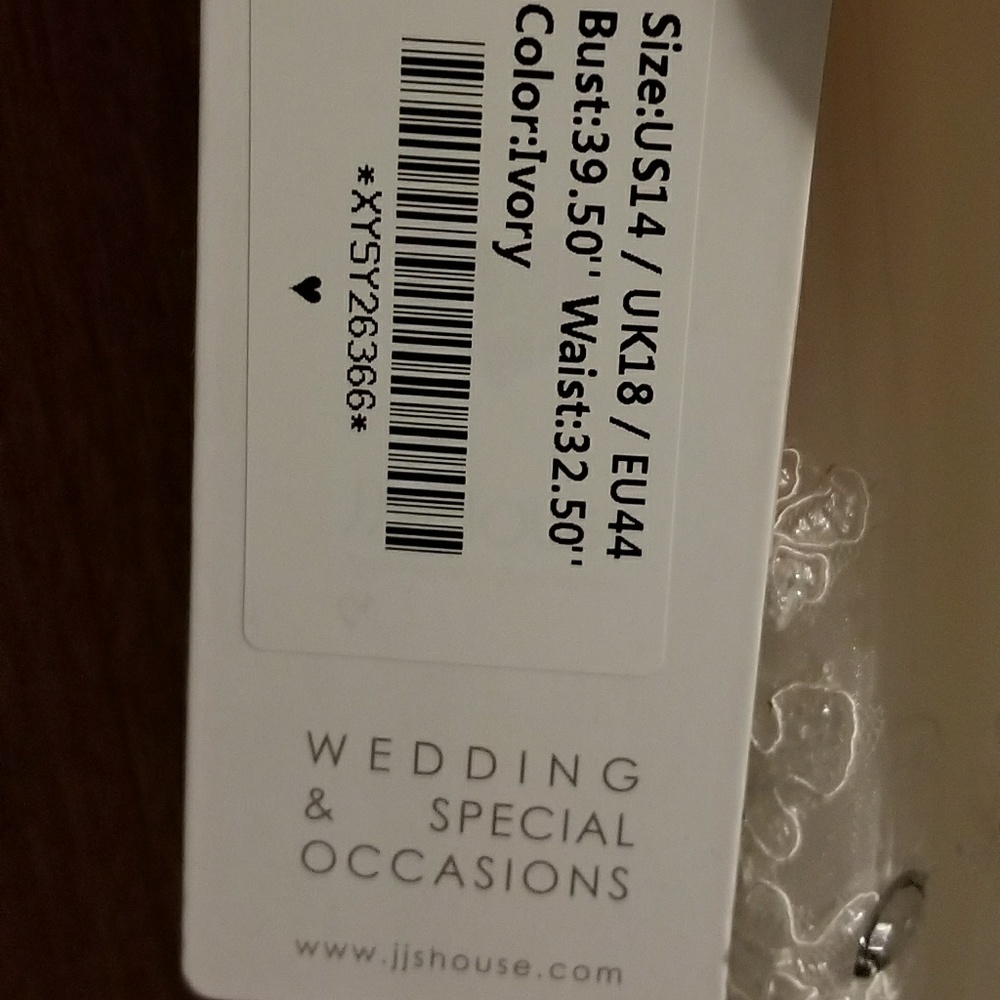 Wedding dress - Picture 6 of 6