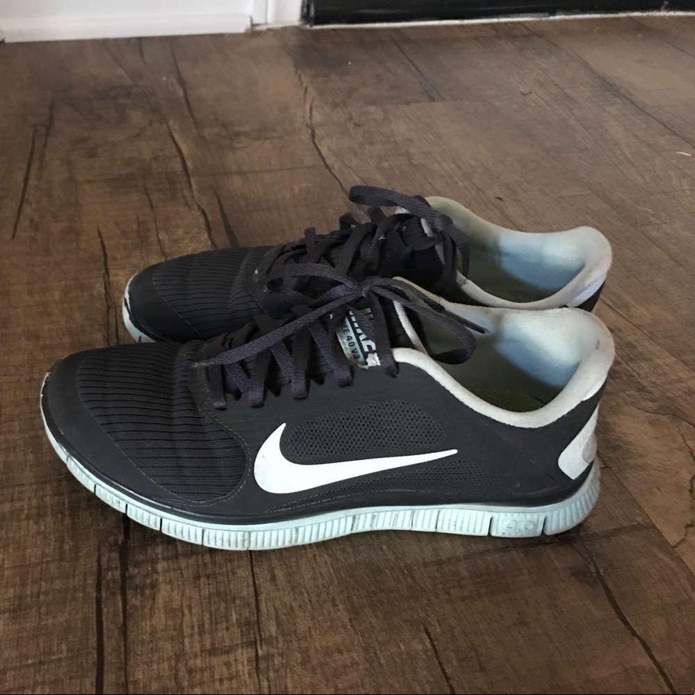 Nike Sneakers- size 7.5