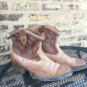 Ariat Unbridled boots