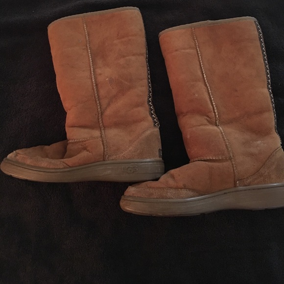 Women's Uggs brown size 8 - Picture 2 of 4