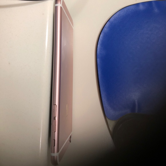Rose gold iPhone 6 Plus 64GB - Picture 4 of 4