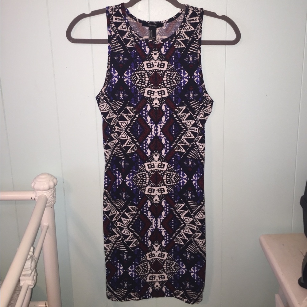 BODYCON FITTED HALTER PRINT DRESS!