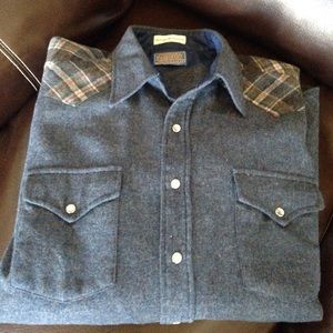 Large Vintage Pendleton Men's Flannel.