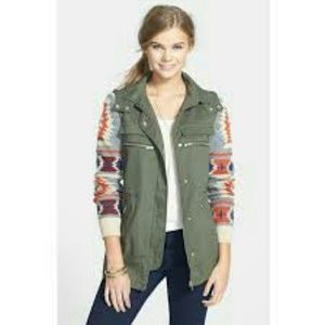 Thread Supply Green Aztec Sleeve Anorak Jacket