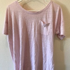 Relaxed fit boyfriend top. Light pink. Medium.
