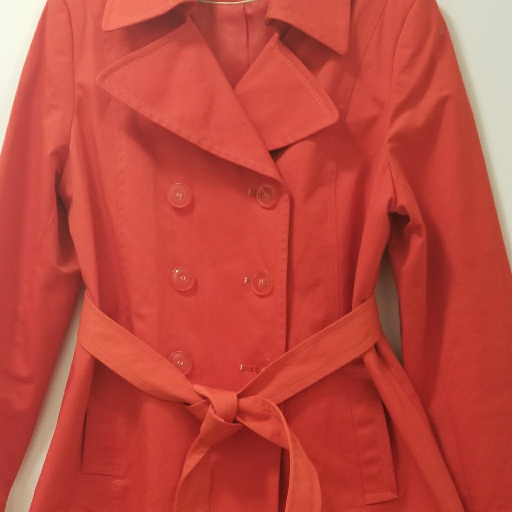 Trench coat in the hottest palette this fall