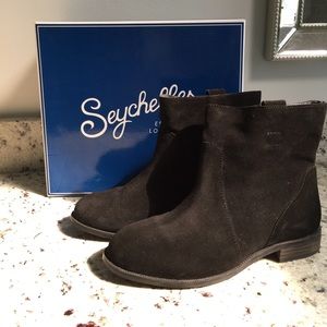Seychelles Wisdom bootie 8.5 Black suede