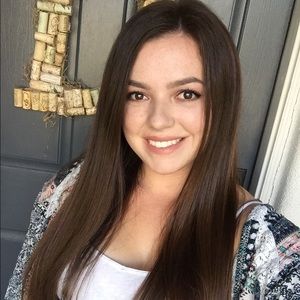 Meet your Posher, Hannah