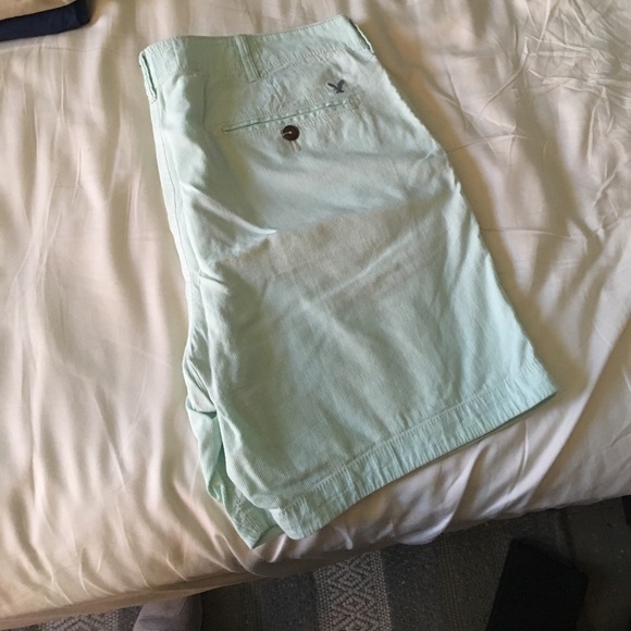 Light green shorts - Picture 2 of 3