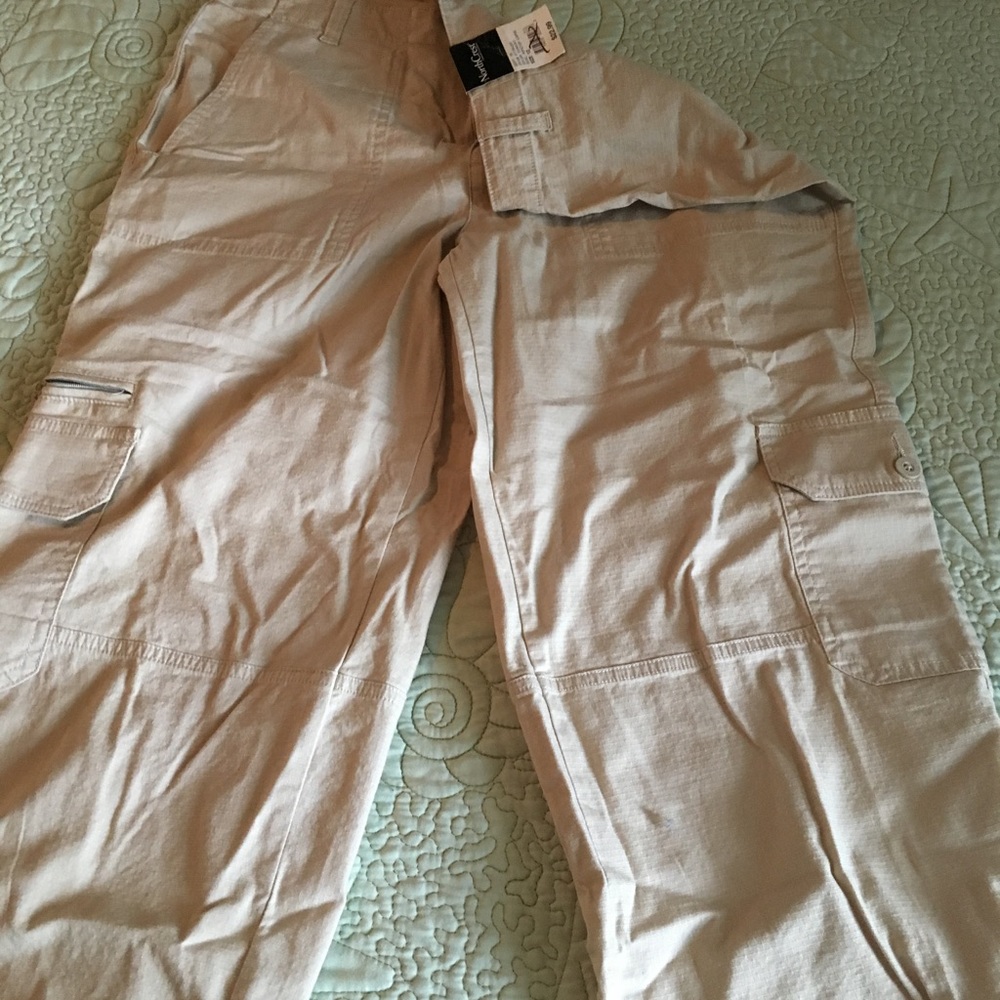 North crest capris. New with tags. Never been worn