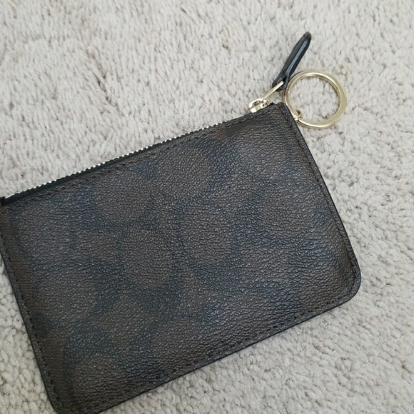 Coach Change Pouch - Picture 4 of 4