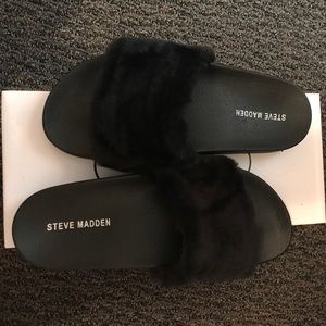 Brand new in box Steve Madden furry slides