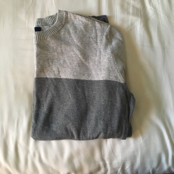 Beautiful and Cozy sweater for him - Picture 3 of 3