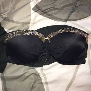 VICTORIAS SECRET SWIM SUIT TOP