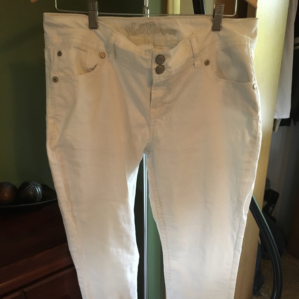 White stretch jeans