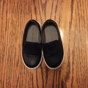 Tucker and Tate Toddler Slide on sz 24 (Toddler 8)