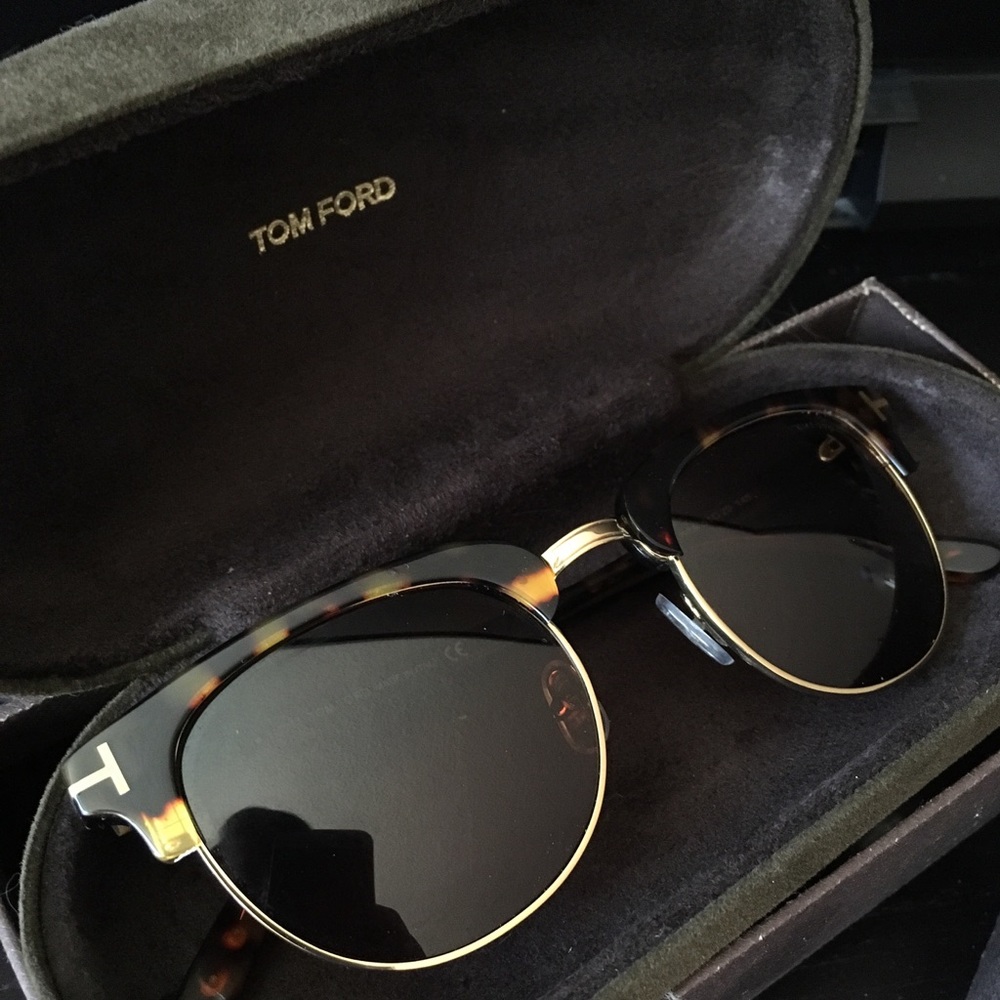 ⬇️25OFF🔥 Tom Ford Henry Polarized Sunglasses! 😎