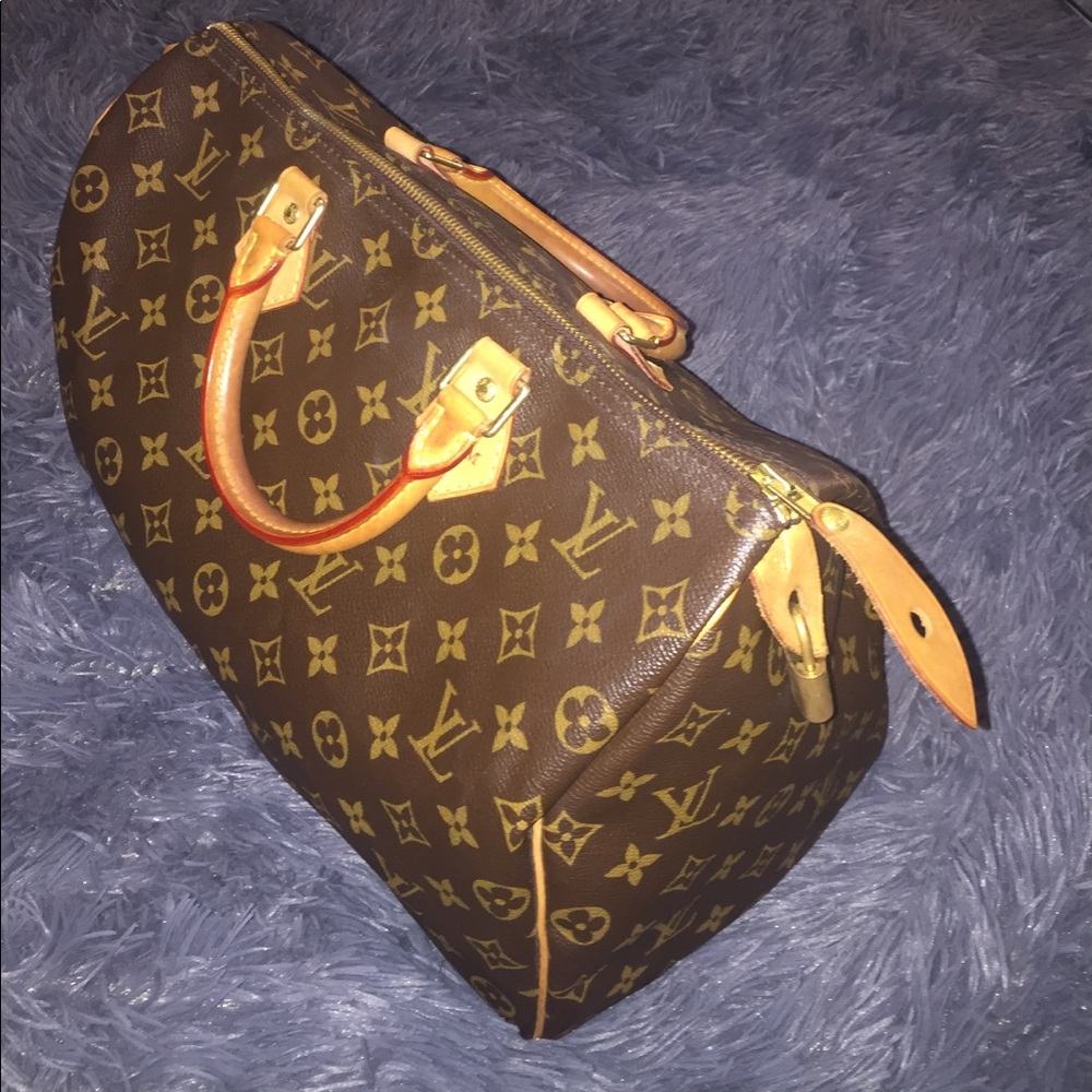 DISCOUNTED!!! Authentic Louis Vuitton Speedy 35